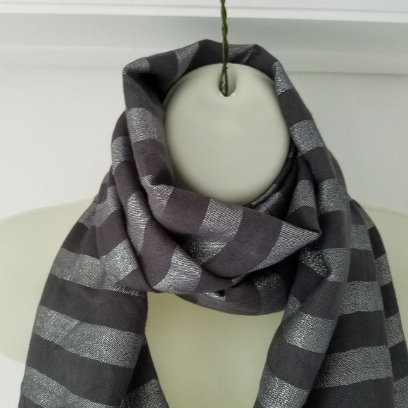 Charming Charlie Accessories - 2/$10 💀Charming Charlie Scarf NWT